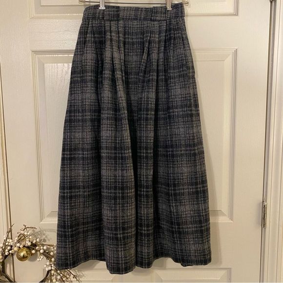 Ralph Lauren Dresses & Skirts - Ralph Lauren Black and Gray Plaid Maxi Skirt